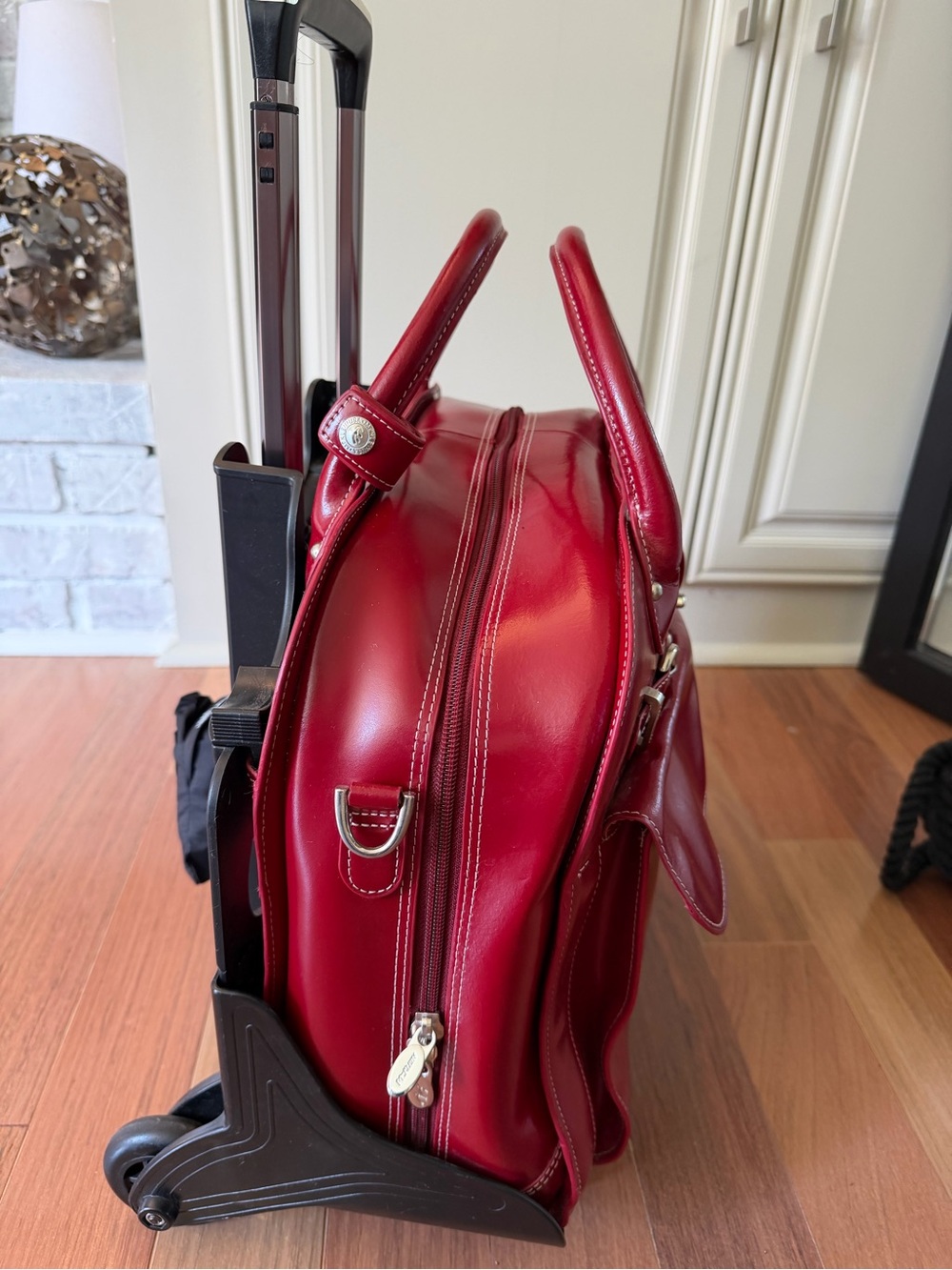 Mc Klein Roseville Red Leather detach able wheeled briefcase bag - Picture 5 of 15